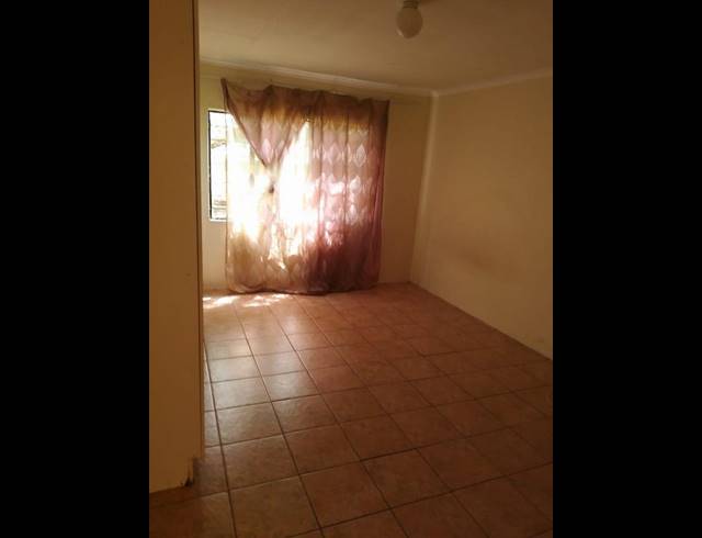 1 BEDROOM PROPERTY TO RENT IN GLEN AUSTIN